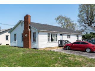 Property in Granite City, IL 62040 thumbnail 1
