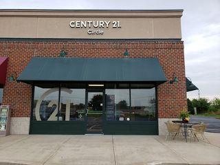 CENTURY 21 Circle