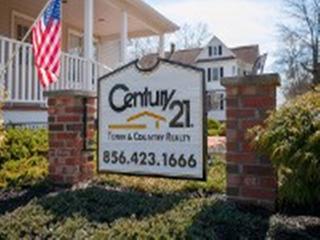 CENTURY 21 Town & Country Realty
