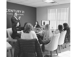 CENTURY 21 Custom Home Realty