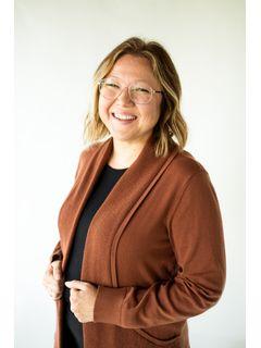 Sara Iverson of CENTURY 21 Morrison Realty photo