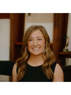 Britley Beck of CENTURY 21 Signature Real Estate photo