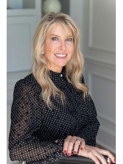 Karolyn Harrison of CENTURY 21 Realty Partners photo