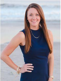 Alyssa Holmes of CENTURY 21 Thomas photo