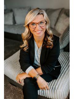 Janae Ohrt of CENTURY 21 Signature Real Estate photo