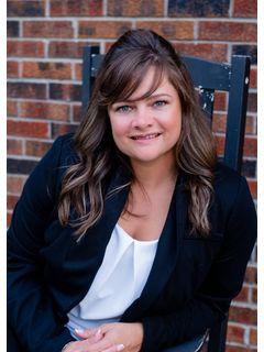 Soshia Tymchek of CENTURY 21 Broughton Team photo