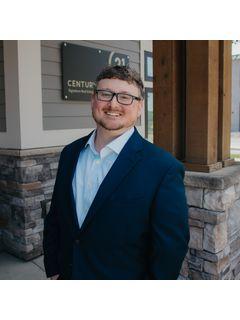 Zach Wulfekuhle of CENTURY 21 Signature Real Estate photo