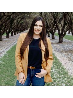 Tabitha Alves of CENTURY 21 Select Real Estate, Inc. photo