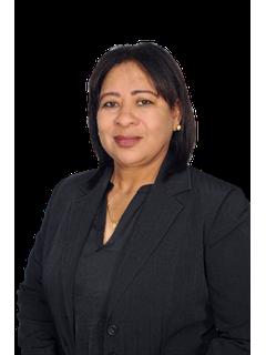 Carmen Baez of CENTURY 21 Realty Group photo