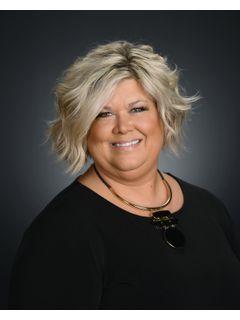 Jennifer Olekas of CENTURY 21 The Gene Group photo