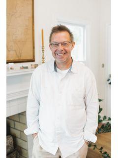 Shane Phillips of CENTURY 21 Adams-Harvey & Associates photo