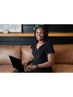 Stephanie Taylor of CENTURY 21 Lifestyle photo