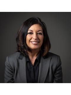 Donna Hamblen of CENTURY 21 HomeStar photo