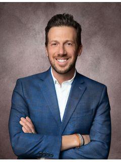 Daniel Menzer of CENTURY 21 MOVES photo