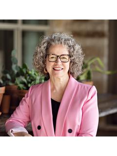 Melanie Kirchmeier of CENTURY 21 Bill Bartlett photo