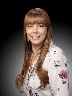 Cara Pearce of CENTURY 21 Select Real Estate, Inc. photo