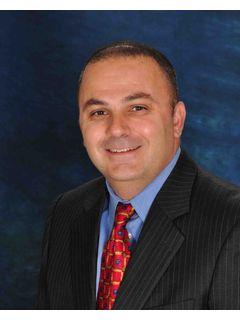 Bob Barcelos of CENTURY 21 McLennan & Company photo