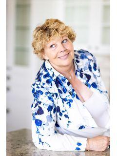 Leslie Brophy of CENTURY 21 Pacific Realty photo