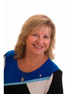 Connie Seagraves of CENTURY 21 Jack Ruddy Real Estate photo