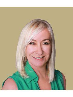 Simone Wynne of CENTURY 21 Carioti photo