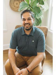 Ravi Singh of CENTURY 21 Adams-Harvey & Associates photo