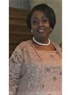 Lorenze Platt of CENTURY 21 Circle photo