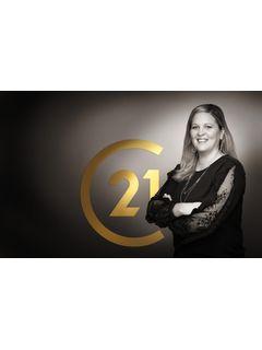 Megan Lavenburg of CENTURY 21 The Crossing photo