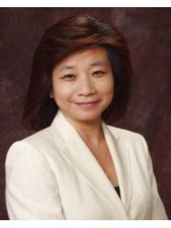 Shirley Luu of CENTURY 21 Astro photo