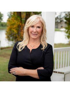 Darla Quaranta of CENTURY 21 Geba Realty photo