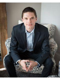 Harrison Watson of CENTURY 21 Results photo