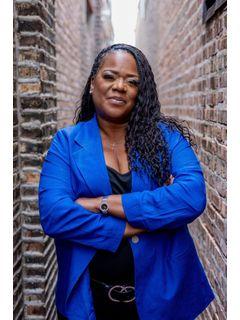 Khayyan Valentine-johnson of CENTURY 21 IMPACT photo