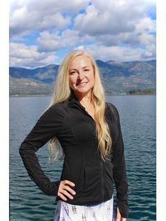 Kira Kelly of CENTURY 21 Beutler & Associates photo