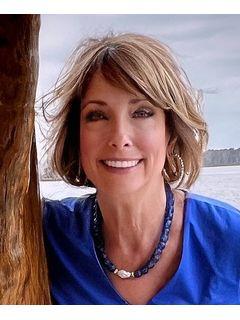 LeeAnn R Adams of CENTURY 21 Smith Branch photo