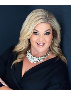 Angie Richison of CENTURY 21 Beggins Enterprises photo