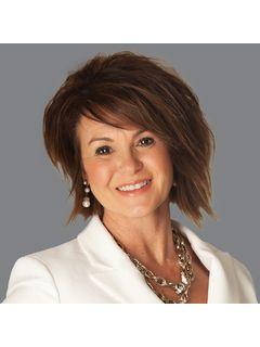 Candee Deichman of CENTURY 21 Atwood photo