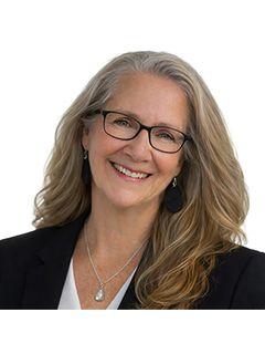 Stacy Slovacek of CENTURY 21 Judge Fite Company photo