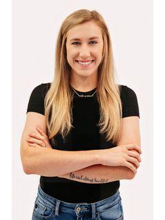 Kylie Roberts of CENTURY 21 Butler Real Estate Services photo