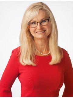 Trish Knight of CENTURY 21 Judge Fite Company photo
