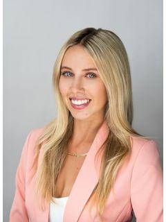 Paris Faughn of CENTURY 21 Beggins Enterprises photo