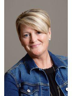 Lisa Stokes-Bear of CENTURY 21 Scheetz photo