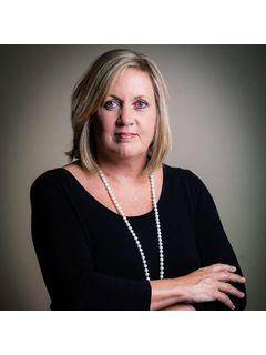 Phyllis Larry of CENTURY 21 Golden Service Realty & Auction,  Inc. photo