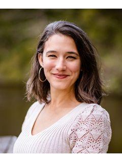 Anna McMaster of CENTURY 21 Nachman Realty photo