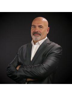 Iain Robinson of CENTURY 21 Edge photo