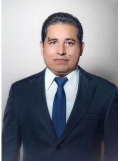 RAUL FERNANDEZ 7720404 of CENTURY 21 JR Gold Team Realty photo