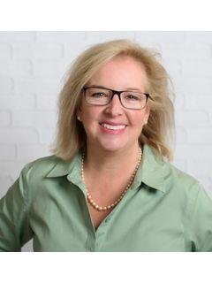 Pam Evans of CENTURY 21 Results photo