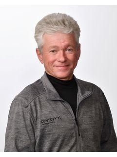 Kelly Mitchell of CENTURY 21 Heritage Realty photo