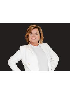 Patty Elliott of CENTURY 21 Trinity photo