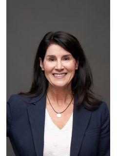 Pamela Mundra of CENTURY 21 Triangle Group photo
