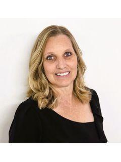 Carrie Kruse of CENTURY 21 North East photo