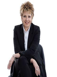 Amy Hullet of CENTURY 21 Morrison Realty photo